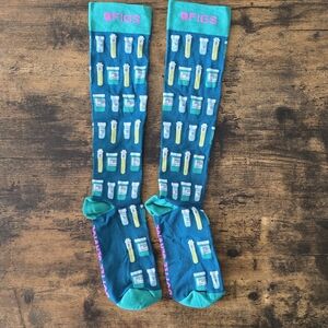 New Figs Compression Socks Bottle Service S/M